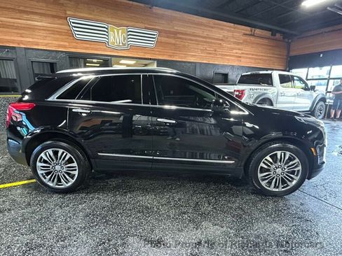 Used 2017 Cadillac XT5 Premium Luxury AWD/4WD image 2