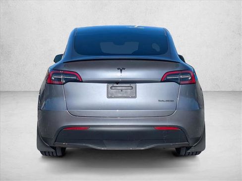 Used 2024 Tesla Model Y Performance image 7