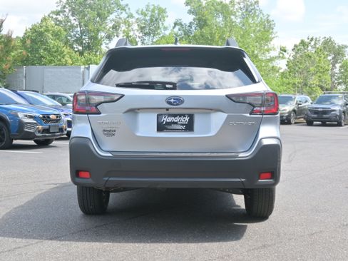 Used 2025 Subaru Outback Premium w/ Popular Package #1A AWD/4WD image 8