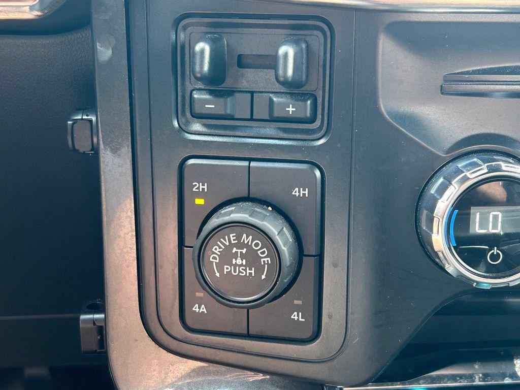 Used 2021 Ford F150 Lariat w/ Equipment Group 502A High AWD/4WD image 30