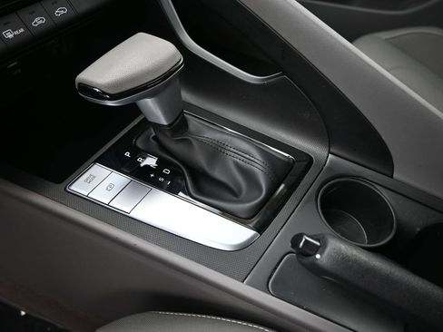 Certified 2023 Hyundai Elantra SEL image 19
