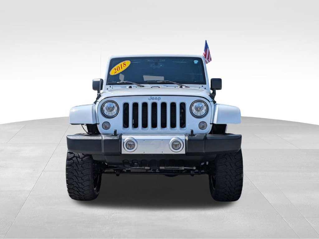 Used 2018 Jeep Wrangler Unlimited Sahara w/ Connectivity Group AWD/4WD image 8