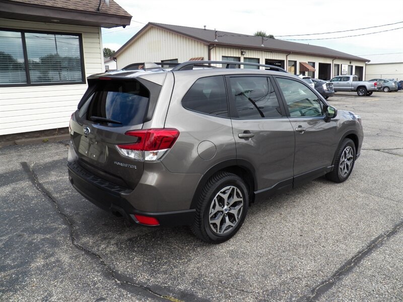 Used 2020 Subaru Forester Premium w/ Popular Package #1 AWD/4WD image 4