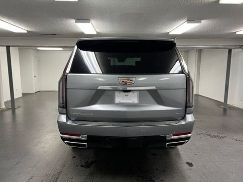 Certified 2026 Cadillac Escalade Luxury AWD/4WD image 4