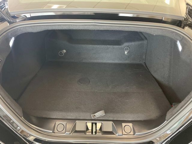 Used 2024 Ferrari Roma RWD image 5