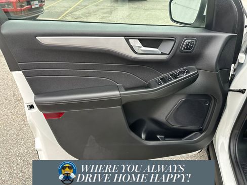 Certified 2023 Ford Escape Platinum image 10