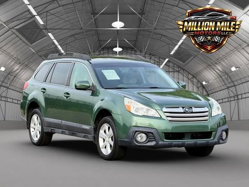 Used 2013 Subaru Outback 2.5i Premium AWD/4WD image 1