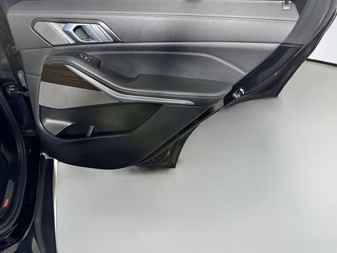 Used 2021 BMW X5 sDrive40i w/ Premium Package RWD image 28