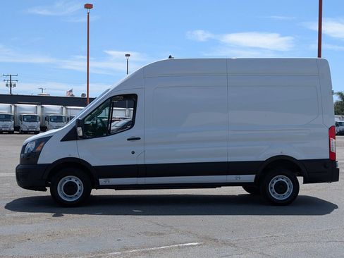 Used 2022 Ford E-Transit 148 High Roof w/ Load Area Protection Package RWD image 4