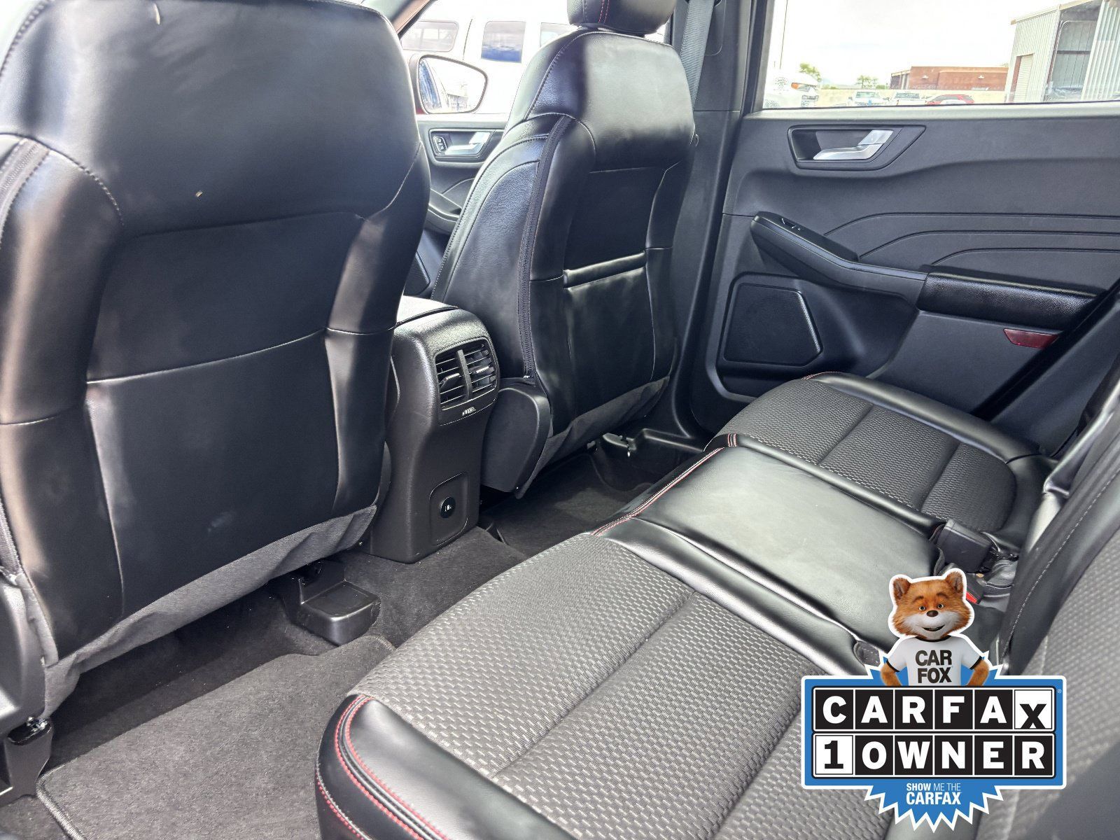 Used 2024 Ford Escape ST-Line w/ Tech Pack #1 FWD image 17