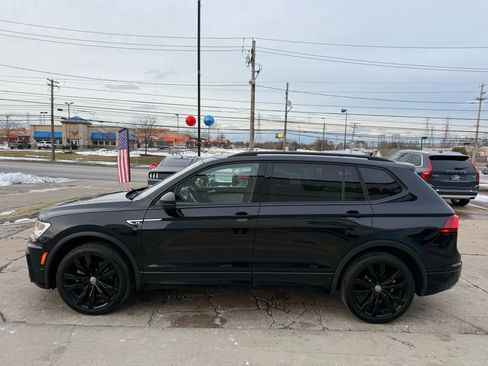 Used 2021 Volkswagen Tiguan SE R-Line image 7