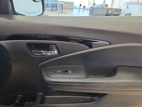 Used 2020 Honda Ridgeline RTL-E image 19