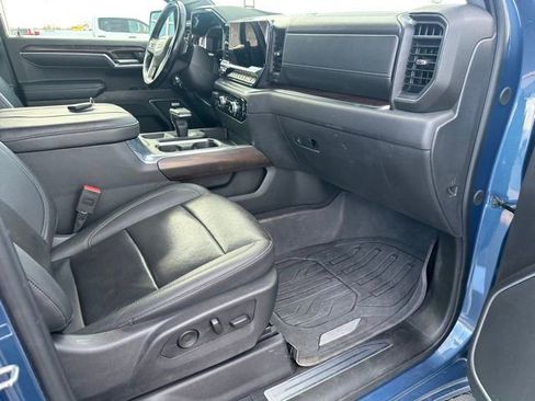 Used 2024 GMC Sierra 1500 SLT w/ SLT Premium Plus Package image 27