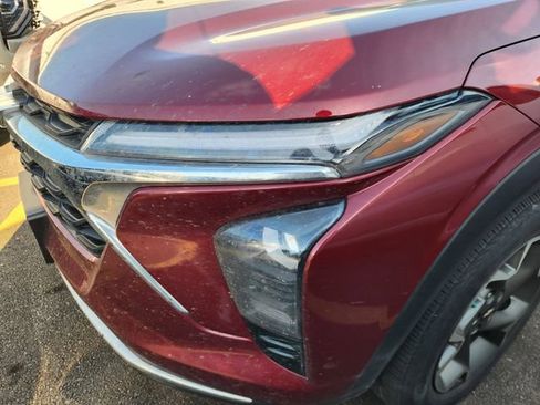 Used 2024 Chevrolet Trax LT FWD image 6
