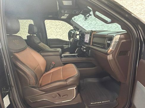 Used 2024 Ford F250 King Ranch w/ FX4 Off-Road Package AWD/4WD image 11
