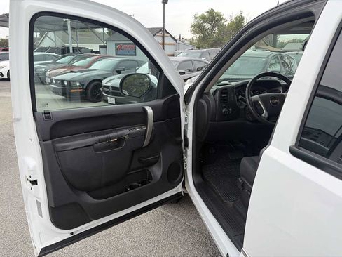 Used 2013 Chevrolet Silverado 1500 LT RWD image 6