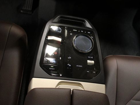 Used 2025 BMW iX xDrive50 image 14