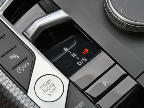 Used 2025 BMW 430i xDrive w/ Premium Package image 25