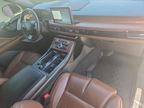 Used 2023 Lincoln Aviator Reserve w/ Equipment Group 201A image 12