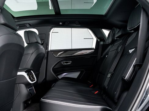 New 2025 Bentley Bentayga image 24