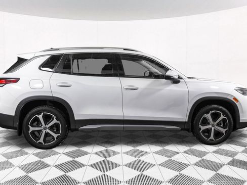 Used 2026 Volkswagen Tiguan SE w/ Panoramic Sunroof Package AWD/4WD image 12