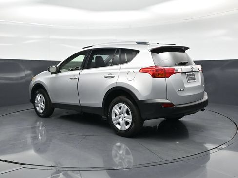Used 2013 Toyota RAV4 LE FWD image 6