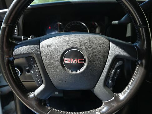 Used 2020 GMC Savana 3500 Extended w/ Driver Convenience Package image 33
