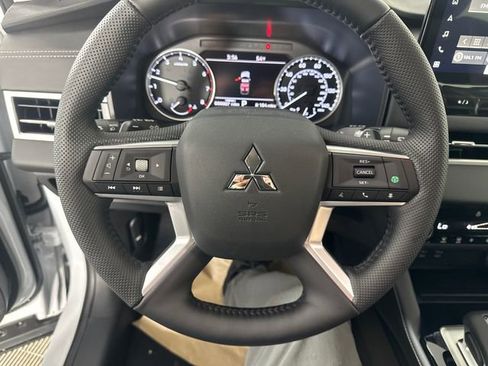 New 2026 Mitsubishi Outlander SE AWD/4WD image 27