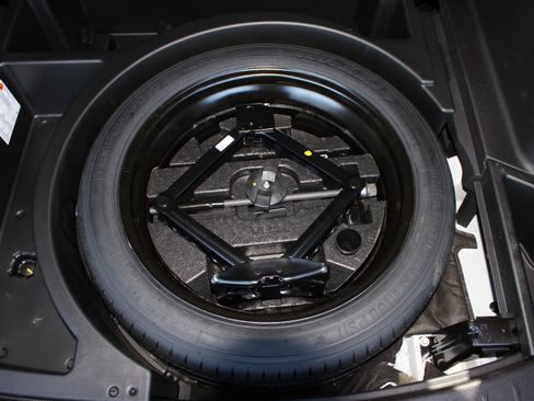 Used 2024 Chevrolet Blazer RS w/ Driver Confidence II Package image 9