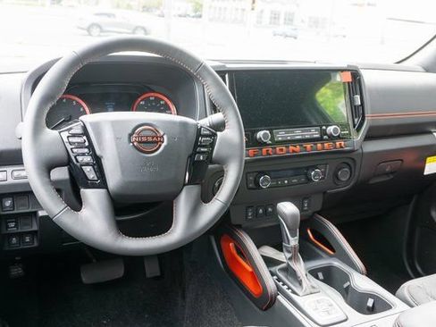 New 2026 Nissan Frontier PRO-4X w/ Pro-4x Convenience Package AWD/4WD image 9