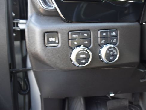 Used 2025 GMC Sierra 2500 SLT w/ SLT Premium Package image 12