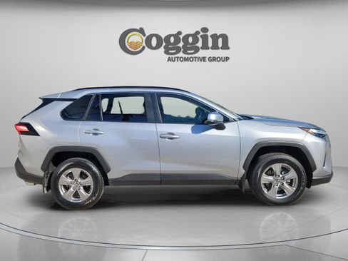 Certified 2025 Toyota RAV4 LE AWD/4WD image 4