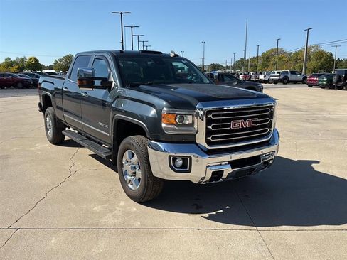 Used 2019 GMC Sierra 2500 SLT w/ Driver Alert Package image 7
