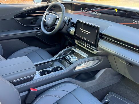 New 2026 Lincoln Nautilus Premier w/ Equipment Group 102A image 10