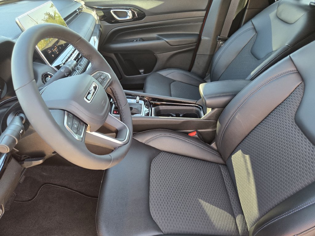 New 2026 Jeep Compass Latitude AWD/4WD image 9