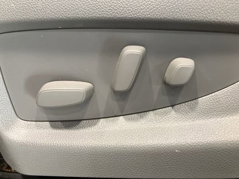 Used 2014 GMC Sierra 1500 SLT w/ SLT Preferred Package image 12