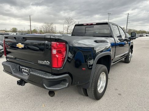 Used 2024 Chevrolet Silverado 3500 High Country w/ High Country Premium Package image 5