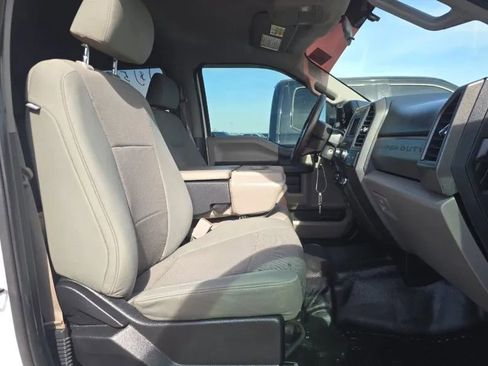 Used 2017 Ford F250 XL w/ Power Equipment Group image 7