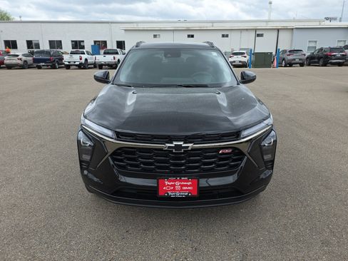 New 2026 Chevrolet Trax RS w/ Driver Confidence Package image 3