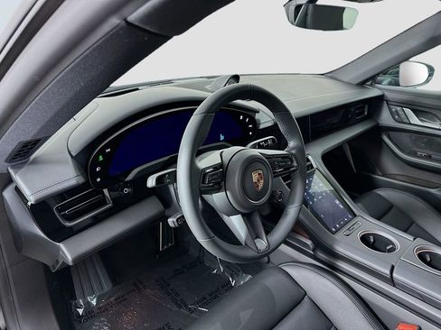 New 2025 Porsche Taycan 4S image 4