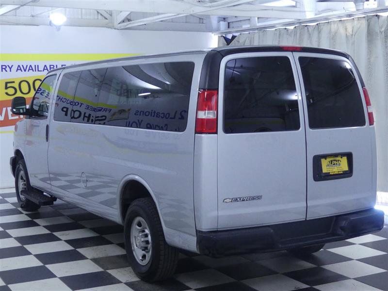 Used 2022 Chevrolet Express 3500 LS RWD image 5