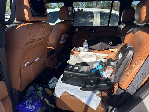 Used 2023 INFINITI QX80 Sensory w/ Cargo Package image 4