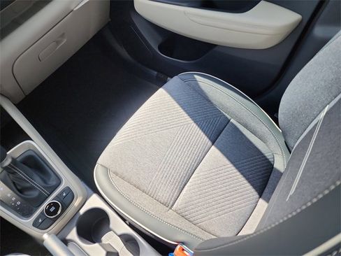 New 2025 Hyundai Venue Limited image 13