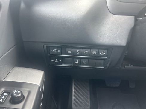Used 2024 Toyota Tundra Platinum AWD/4WD image 7