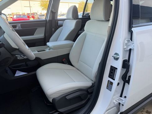 New 2026 Hyundai Santa Fe SE image 22