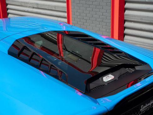 Used 2021 Lamborghini Huracan EVO RWD image 10