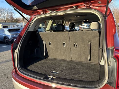 Used 2023 Kia Telluride S image 24