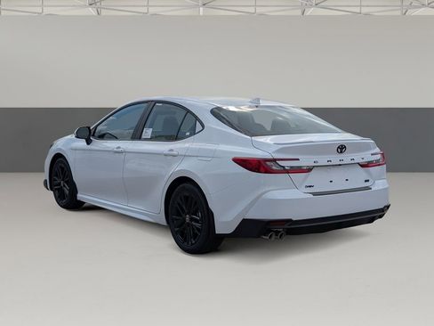 New 2026 Toyota Camry SE w/ Convenience Package FWD image 4