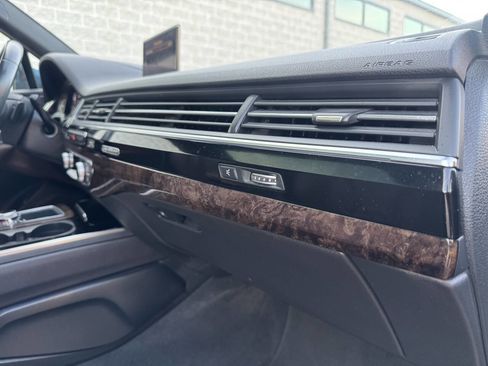 Used 2018 Audi Q7 3.0T Prestige AWD/4WD image 31