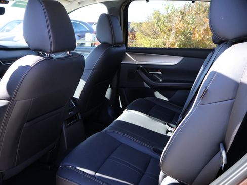 Certified 2025 MAZDA CX-70 3.3 Turbo w/ Premium Package image 23